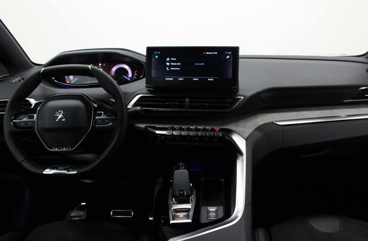 PEUGEOT 5008 SUV Diesel