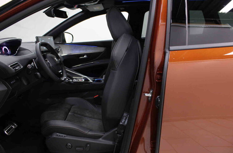 PEUGEOT 5008 SUV Diesel