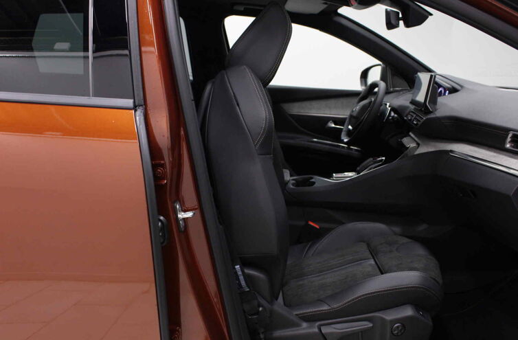 PEUGEOT 5008 SUV Diesel