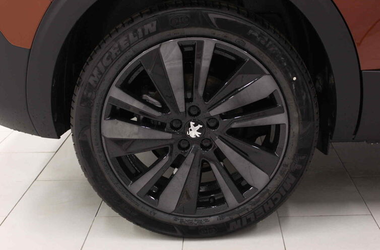 PEUGEOT 5008 SUV Diesel