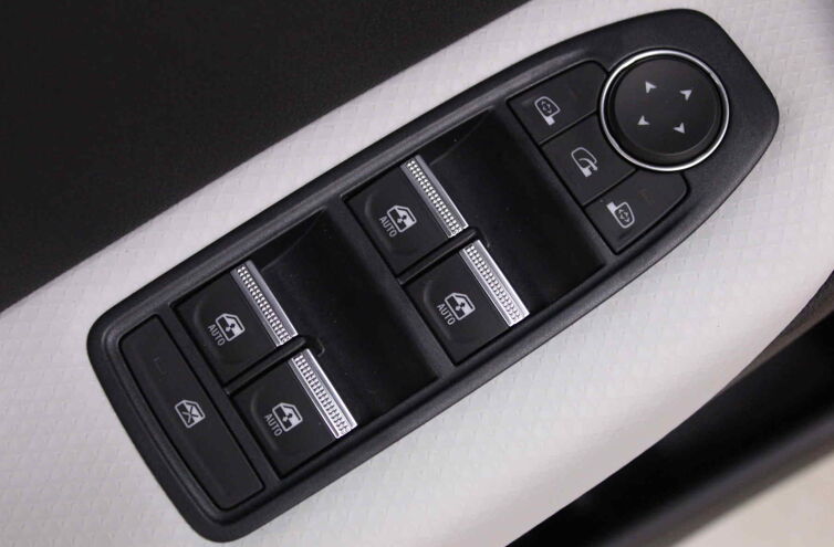 RENAULT Captur SUV Essence