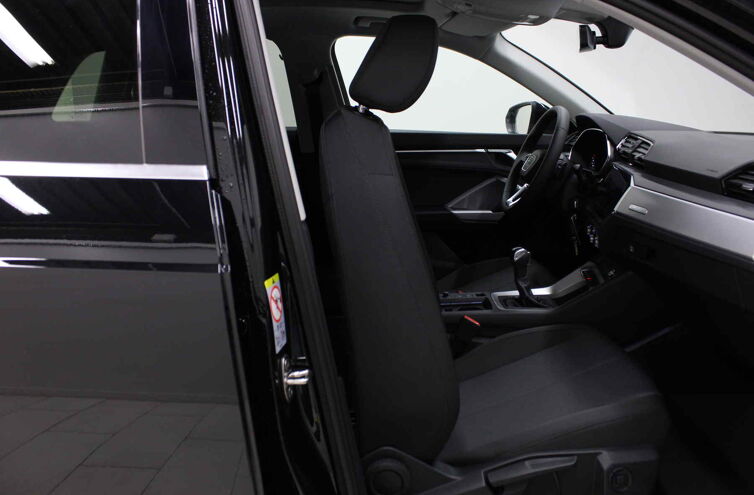 AUDI Q3 SUV Essence Hybride