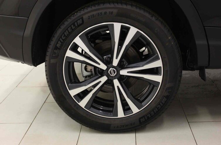 NISSAN Qashqai SUV Essence