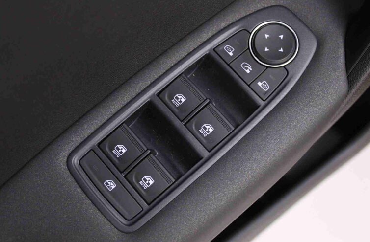 RENAULT Captur SUV Essence