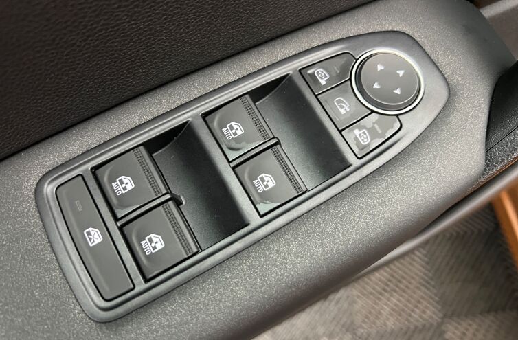RENAULT Captur SUV Essence