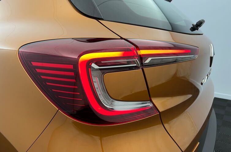 RENAULT Captur SUV Essence