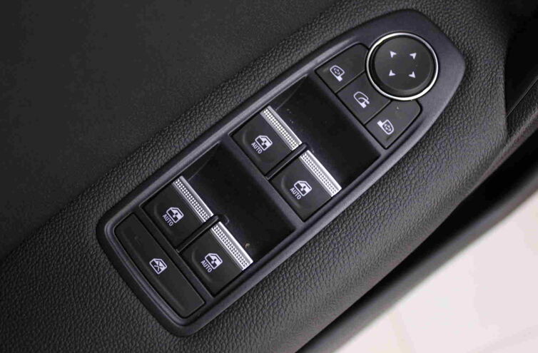 RENAULT Captur SUV Essence Hybride