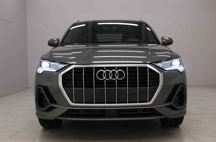 AUDI Q3 SUV Essence Hybride
