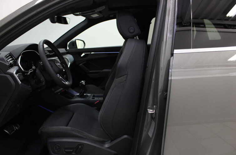 AUDI Q3 SUV Essence Hybride