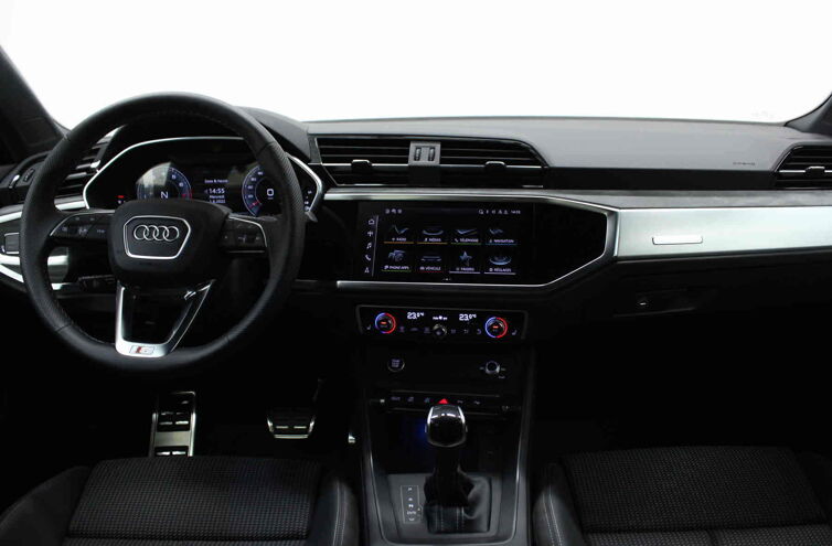 AUDI Q3 SUV Essence Hybride