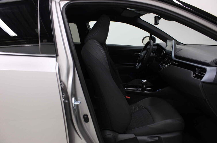 TOYOTA C-HR SUV Hybride Essence