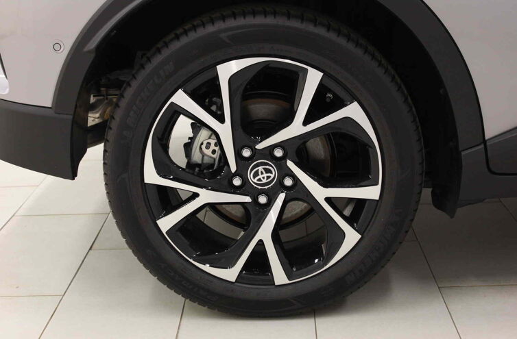 TOYOTA C-HR SUV Hybride Essence