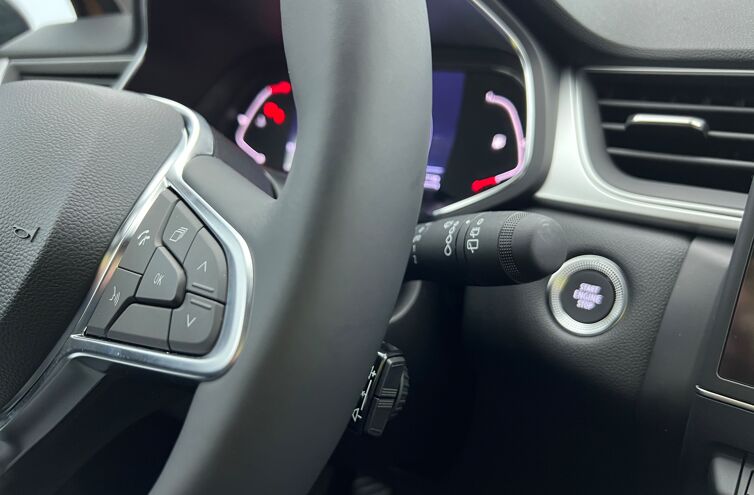 RENAULT Captur SUV Essence