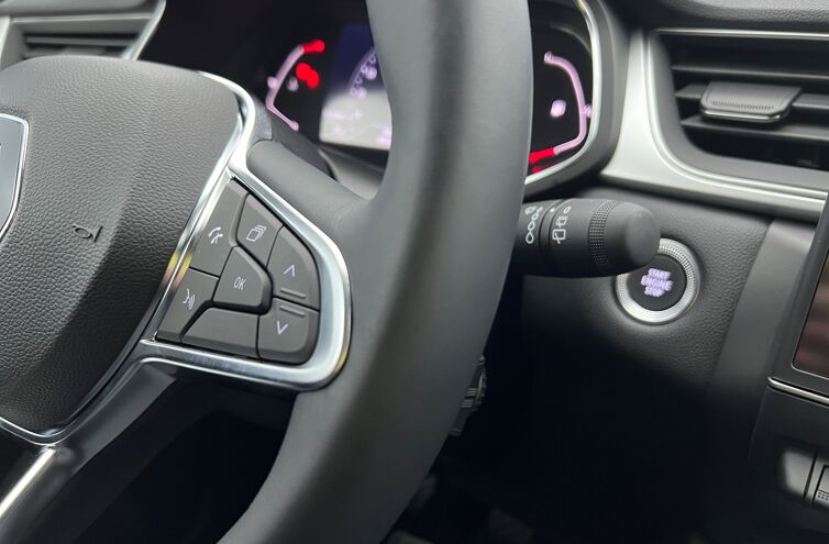 RENAULT Captur SUV Essence
