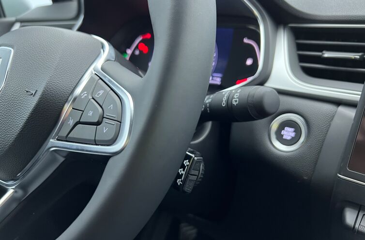 RENAULT Captur SUV Essence