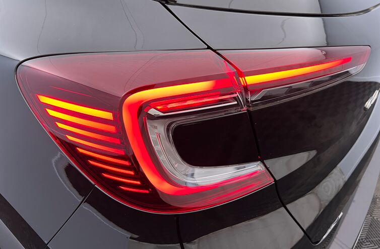 RENAULT Captur SUV Essence