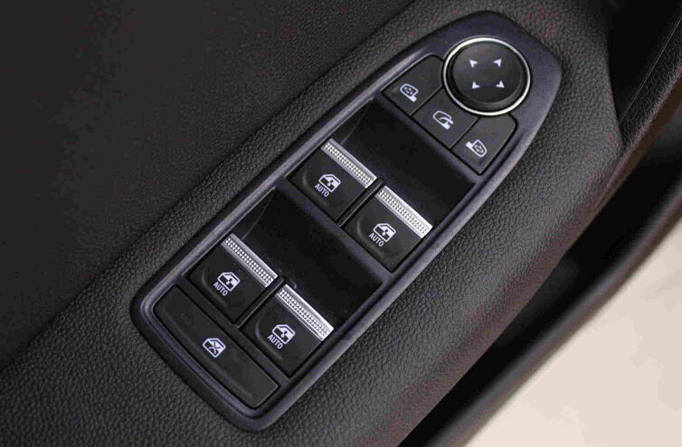 RENAULT Captur SUV Essence Hybride rechargeable