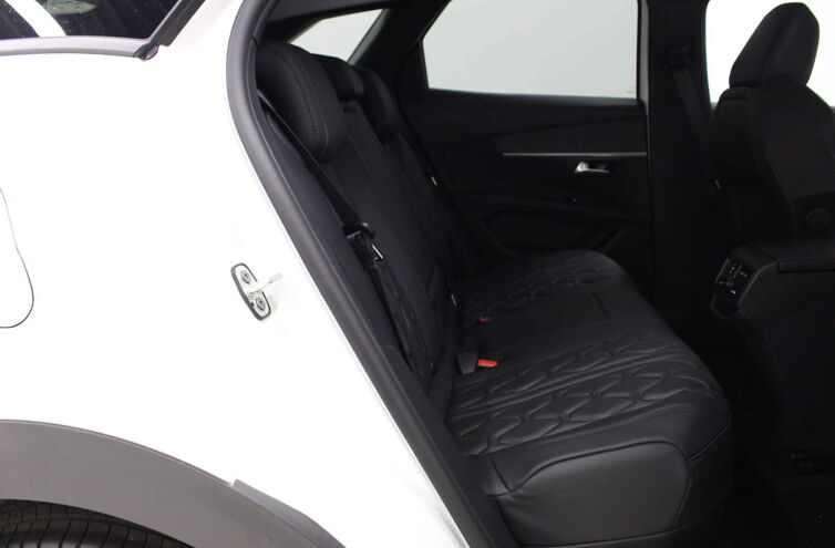 PEUGEOT 3008 SUV Hybride rechargeable Essence