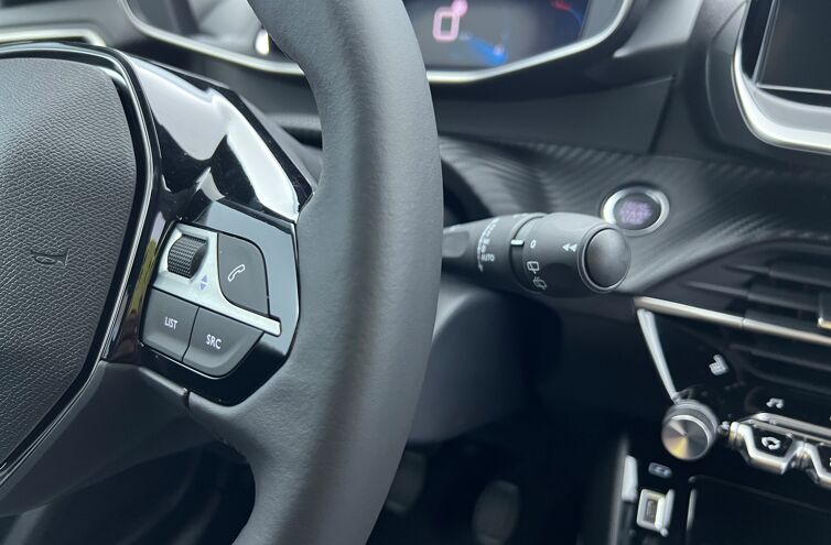 PEUGEOT 208 Citadine Essence