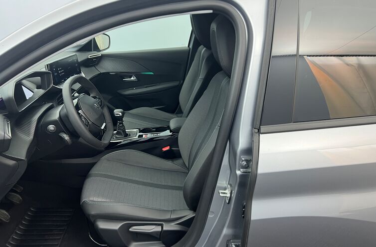 PEUGEOT 208 Citadine Essence