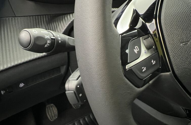 PEUGEOT 208 Citadine Essence