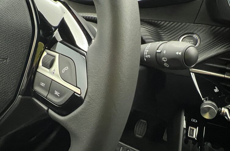 PEUGEOT 208 Citadine Essence