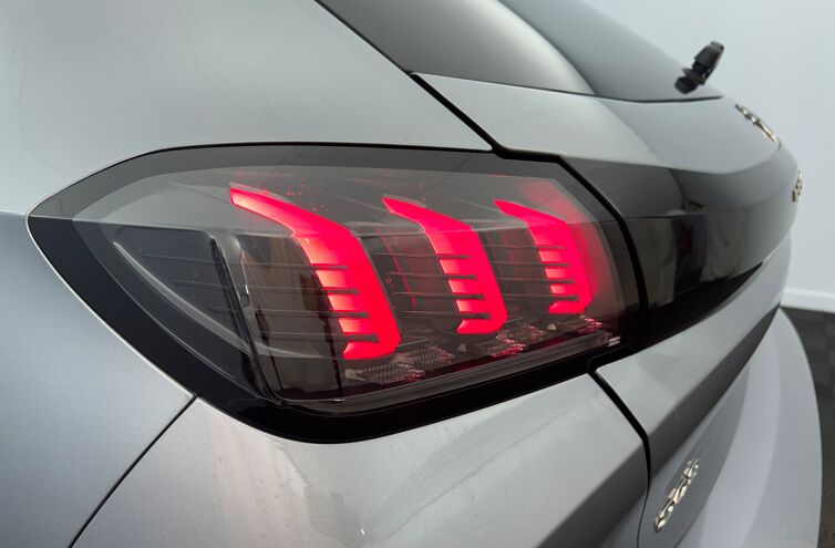 PEUGEOT 208 Citadine Essence