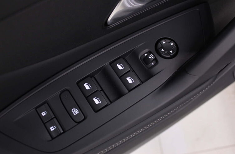 PEUGEOT 308 Berline Diesel