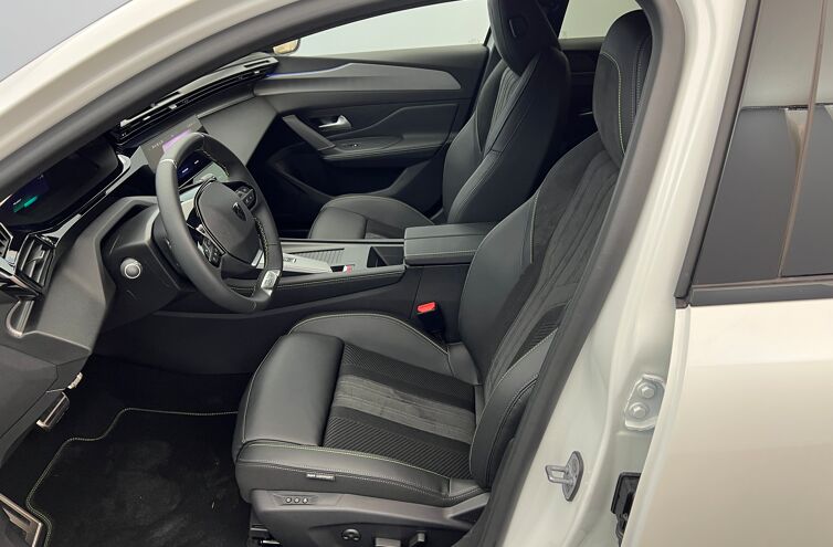 PEUGEOT 308 Berline Hybride rechargeable Essence