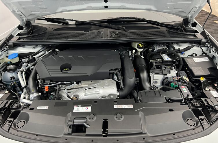 PEUGEOT 308 Berline Hybride rechargeable Essence