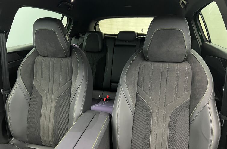 PEUGEOT 308 Berline Hybride rechargeable Essence