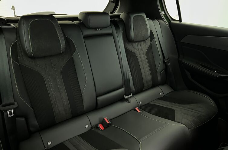 PEUGEOT 308 Berline Hybride rechargeable Essence