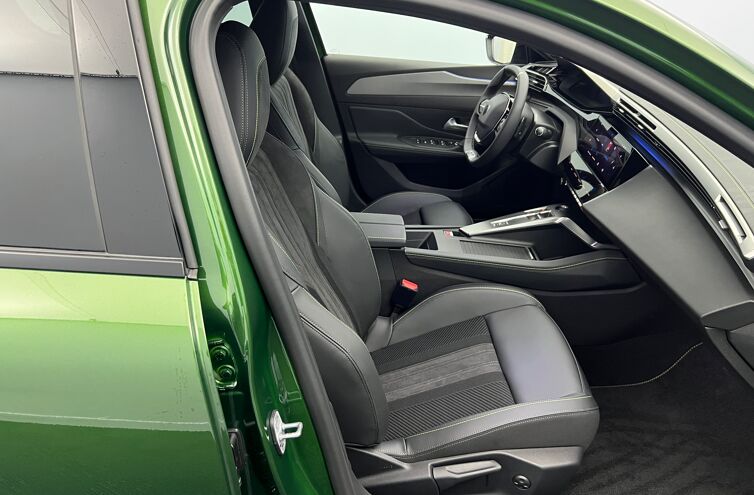 PEUGEOT 308 Berline Hybride rechargeable Essence