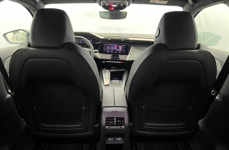 PEUGEOT 308 Berline Hybride rechargeable Essence