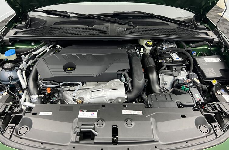 PEUGEOT 308 Berline Hybride rechargeable Essence