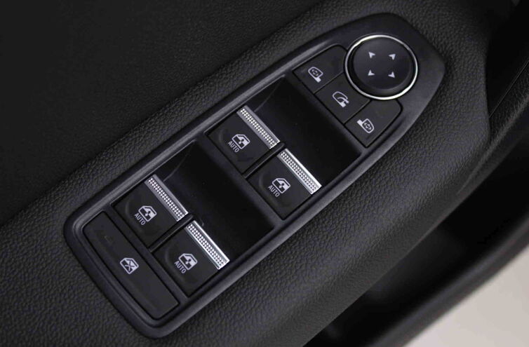 RENAULT Captur SUV Essence