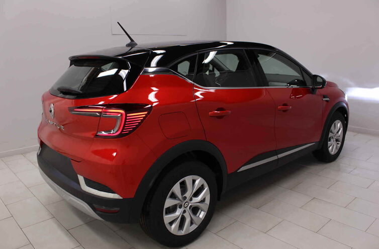 RENAULT Captur SUV Essence