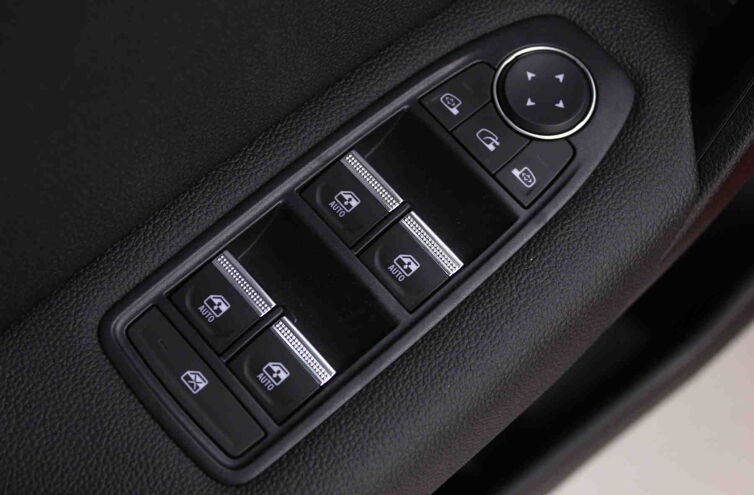RENAULT Captur SUV Essence