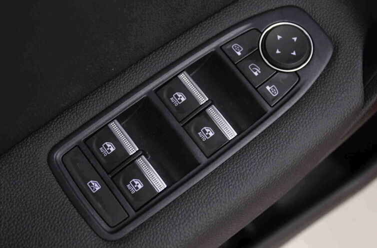 RENAULT Captur SUV Essence Hybride rechargeable