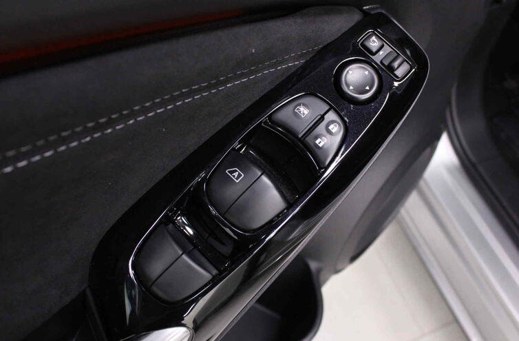 NISSAN Juke SUV Essence