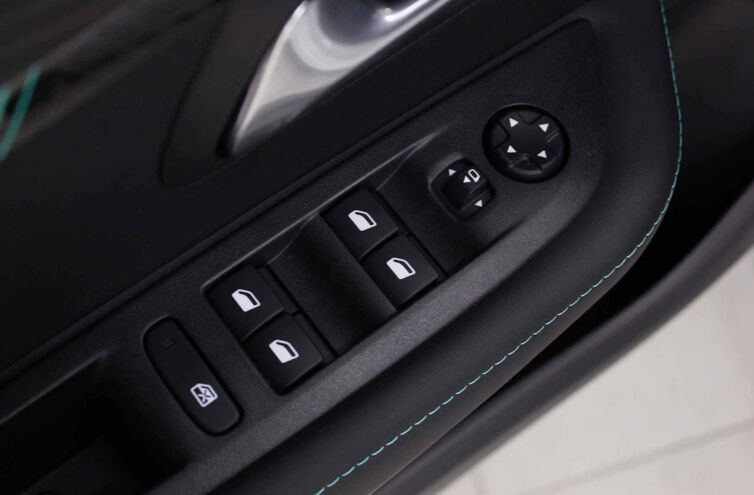 PEUGEOT 208 Citadine Electrique