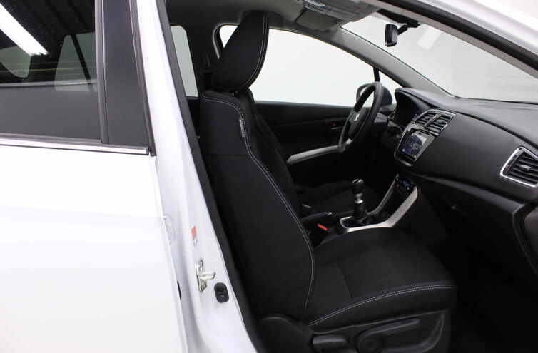SUZUKI S-Cross SUV Hybride Essence