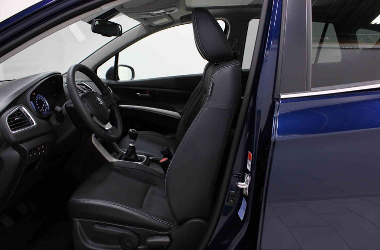 SUZUKI S-Cross SUV Hybride Essence