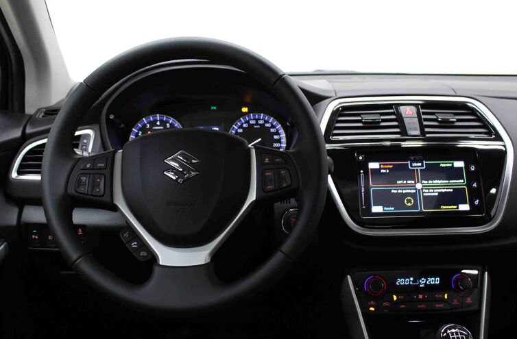 SUZUKI S-Cross SUV Hybride Essence