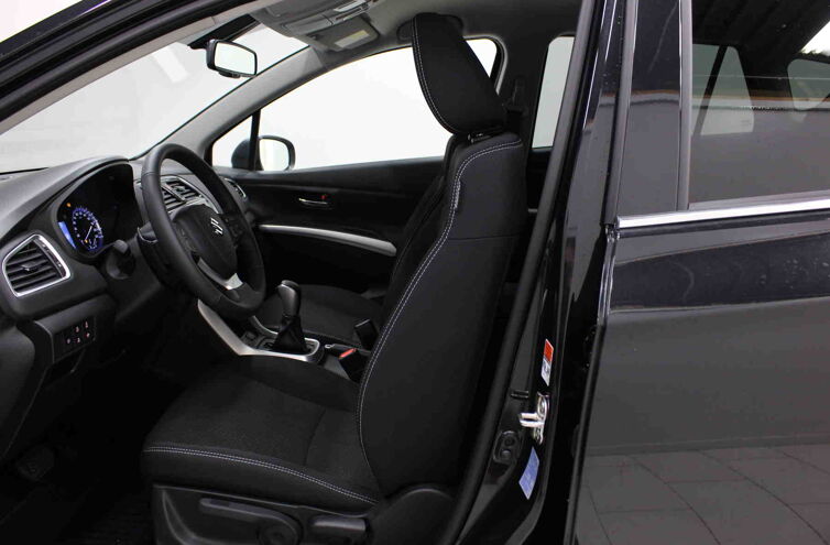 SUZUKI S-Cross SUV Hybride Essence