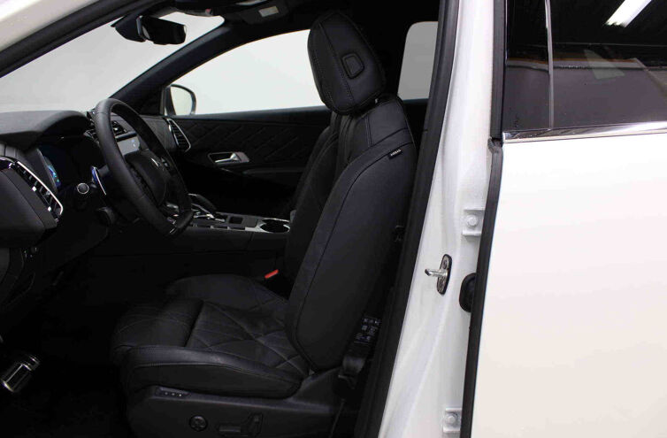 DS DS7 Crossback SUV Hybride rechargeable Essence