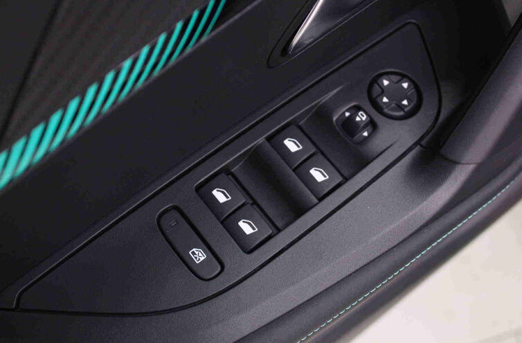PEUGEOT 2008 SUV Electrique