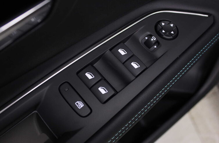 PEUGEOT 3008 SUV Diesel