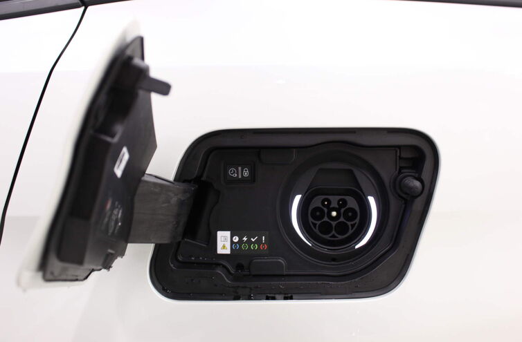PEUGEOT 3008 SUV Hybride rechargeable Essence