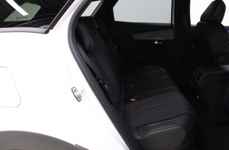 PEUGEOT 3008 SUV Hybride rechargeable Essence